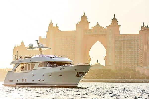 85 ft yacht rental in dubai marina