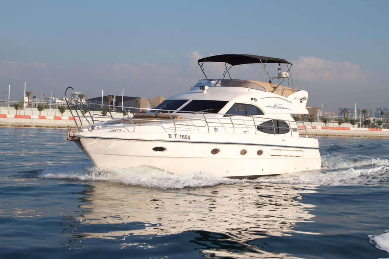 book a yacht in dubai